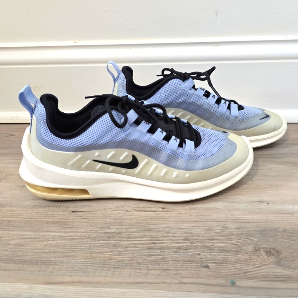 Nike Women's Air Max Axis 'Aluminum Sail' Sneakers Size 7
